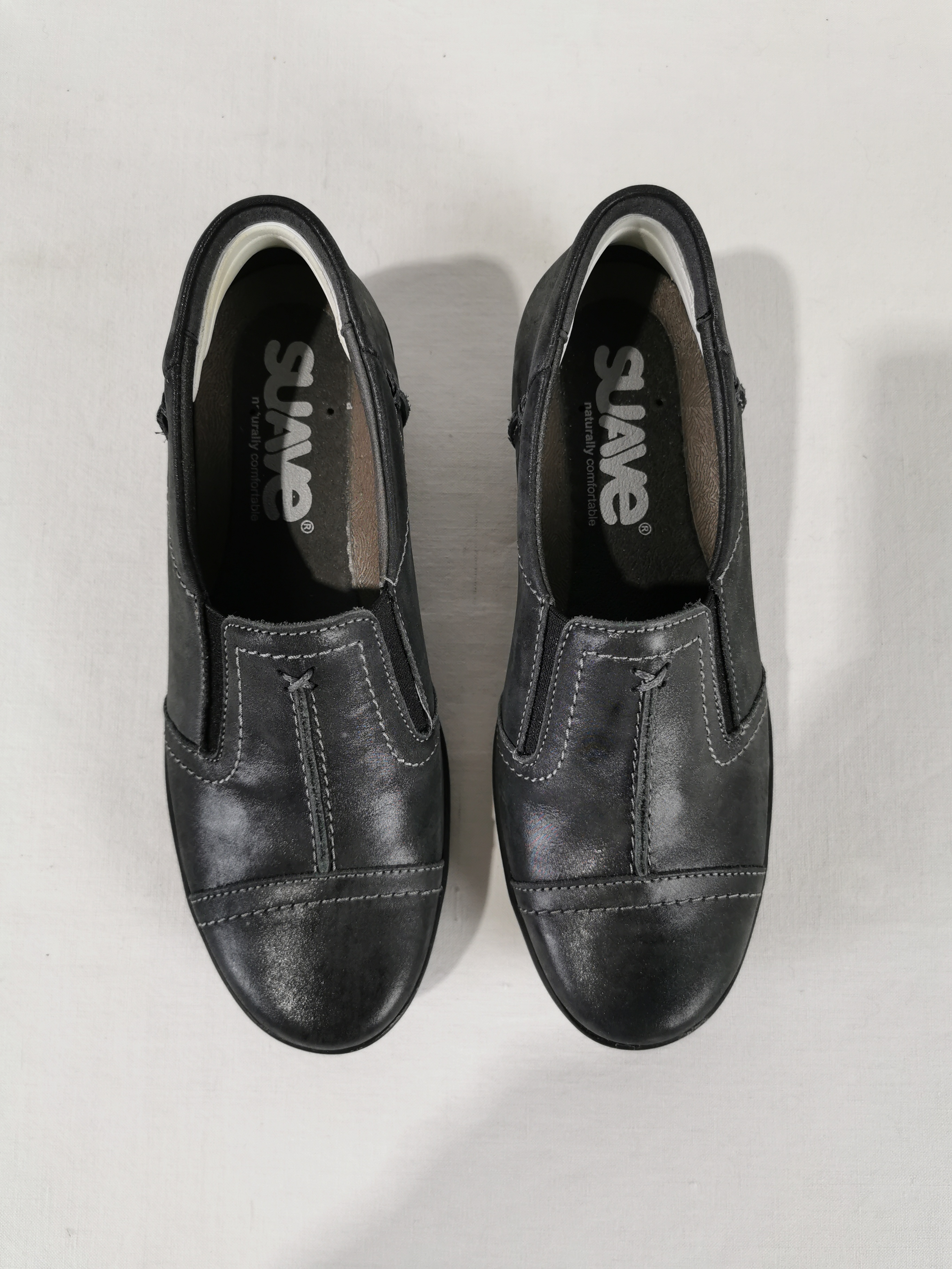 Voir photo 6 de Mocassins cuir gris femme - Suave taille 35 Mocassins cuir gris femme - Suave taille 35 Très bon état reconditionné photo 6