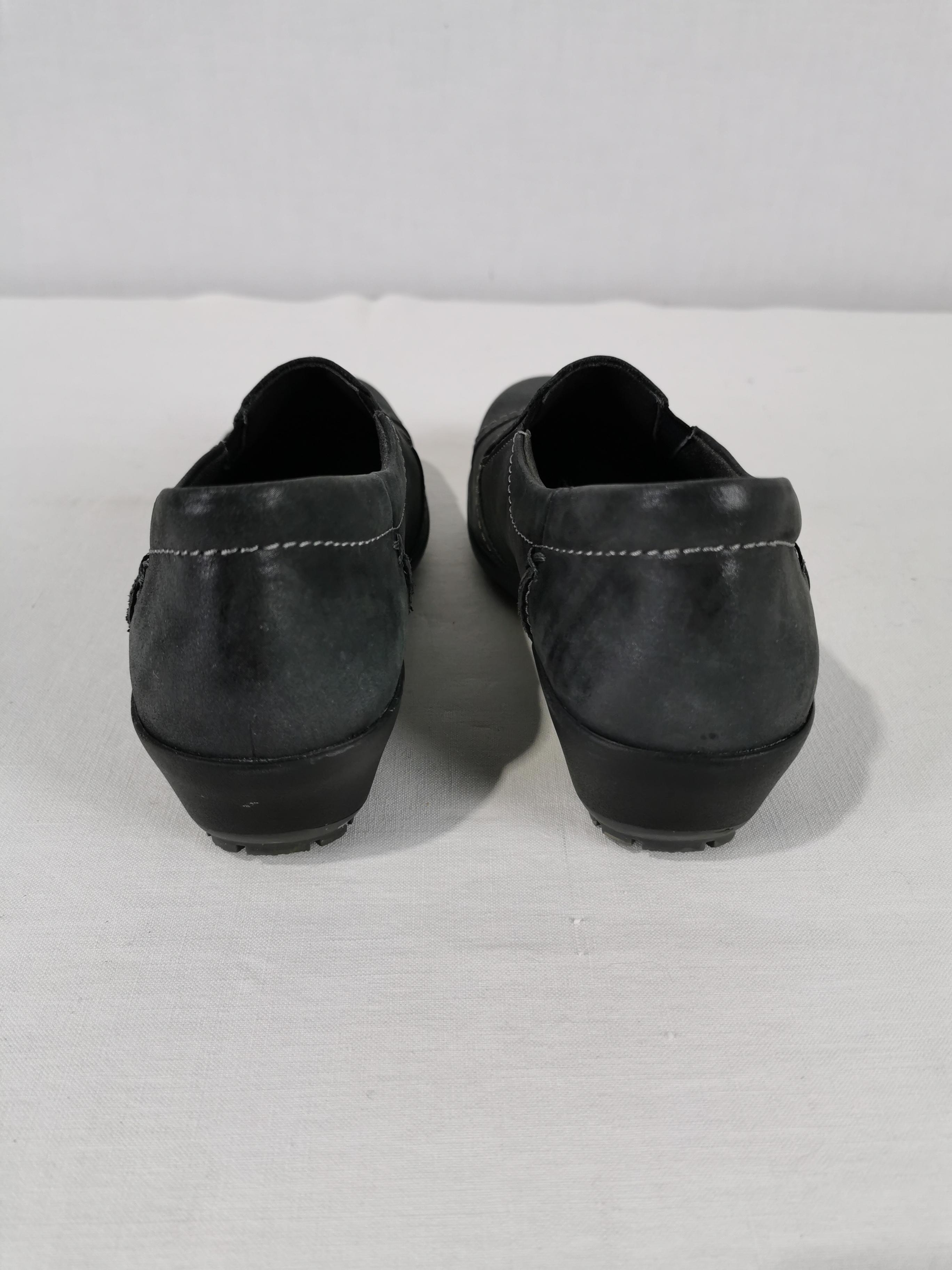 Voir photo 7 de Mocassins cuir gris femme - Suave taille 35 Mocassins cuir gris femme - Suave taille 35 Très bon état reconditionné photo 7