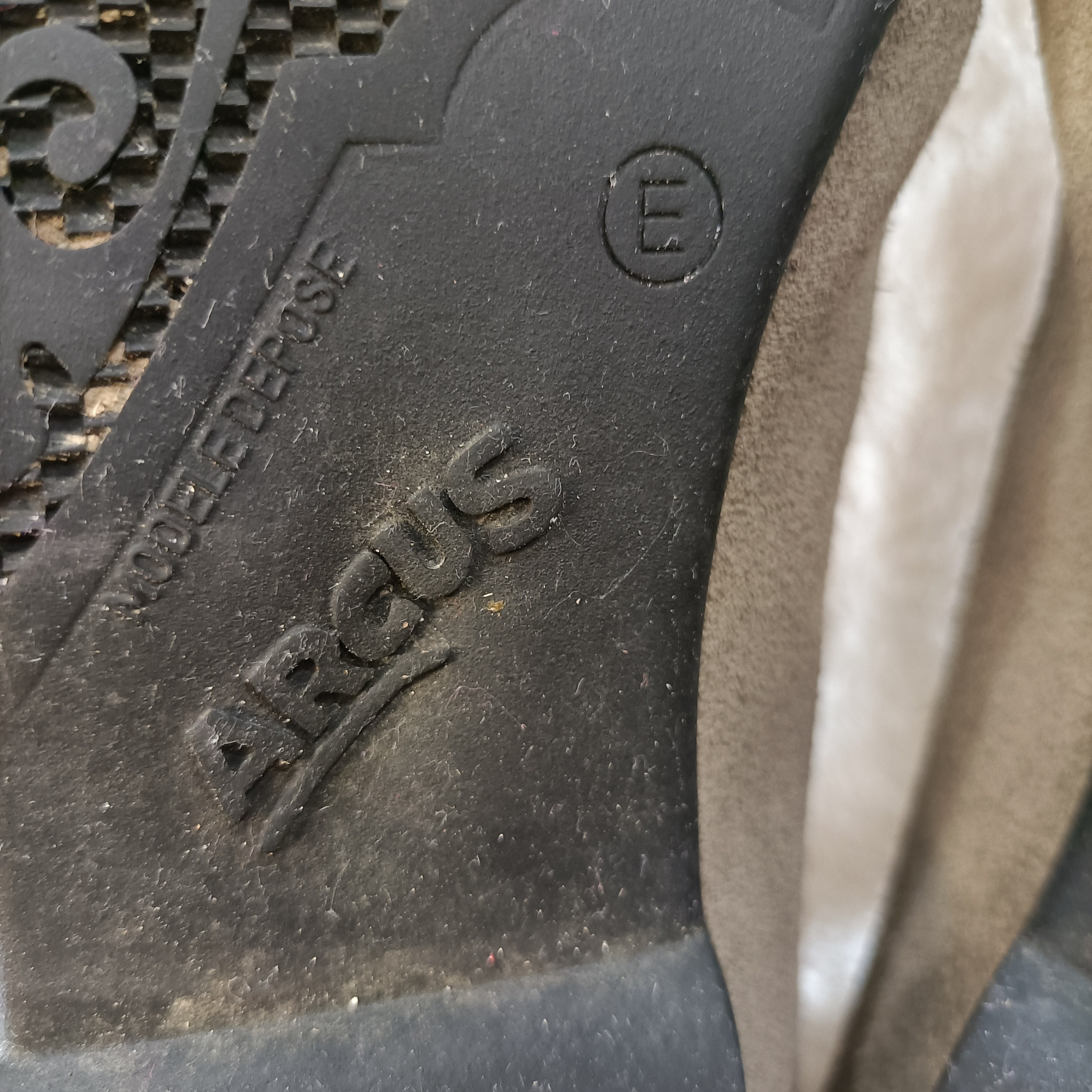 Voir photo 8 de Mocassins en nubuck - Arcus - Taille 39,5 Mocassins en nubuck - Arcus - Taille 39,5 Bon état reconditionné photo 8