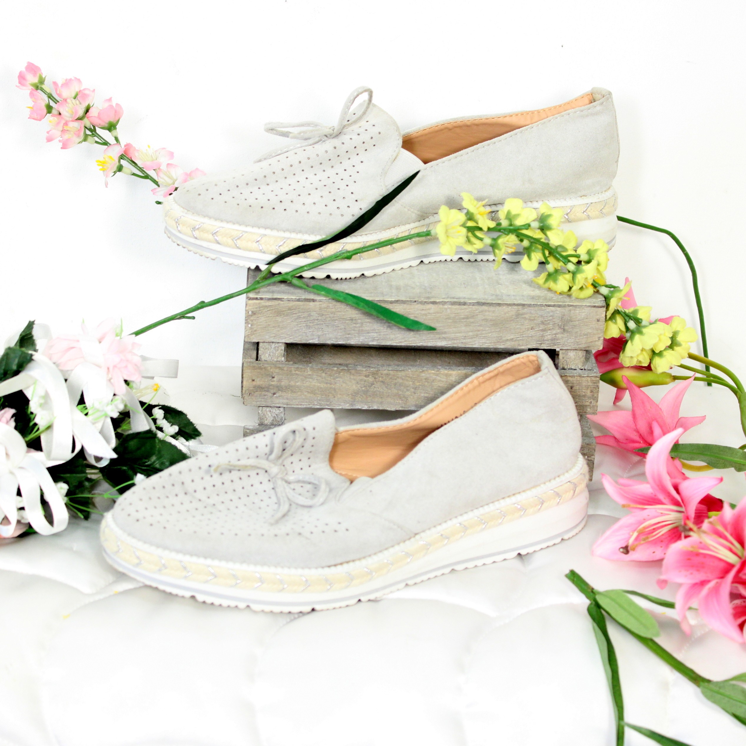 Acheter Mocassins Femme Gris O MODA LIBRA POP Pointure 40 Bon état - 11,50 € Mocassins Femme Gris O MODA LIBRA POP Pointure 40 Bon état reconditionné disponible sur Label Emmaüs