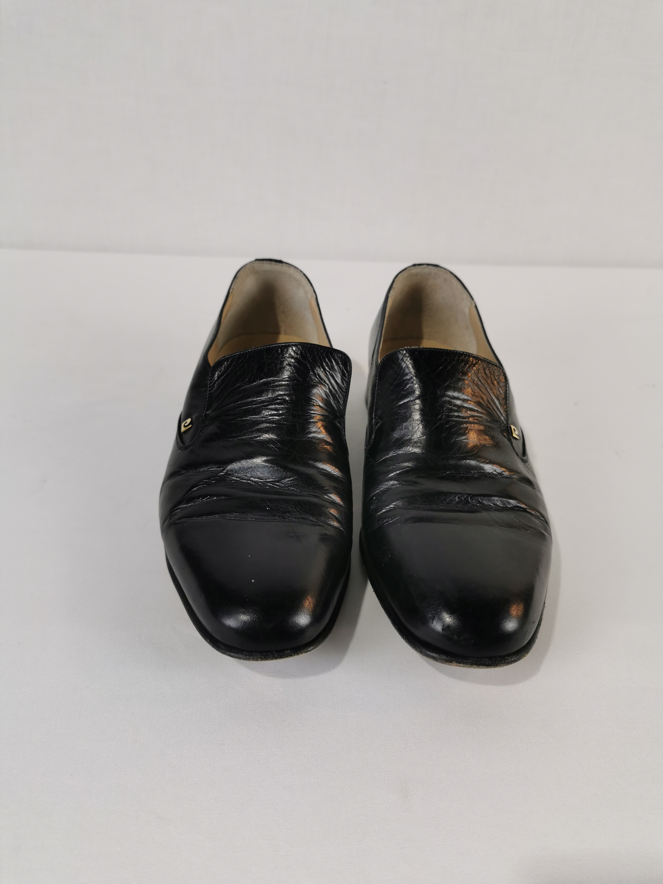 Voir photo 3 de Mocassins homme en cuir noir - P. Cardin - taille 40 Mocassins homme en cuir noir - P. Cardin - taille 40 État correct reconditionné photo 3