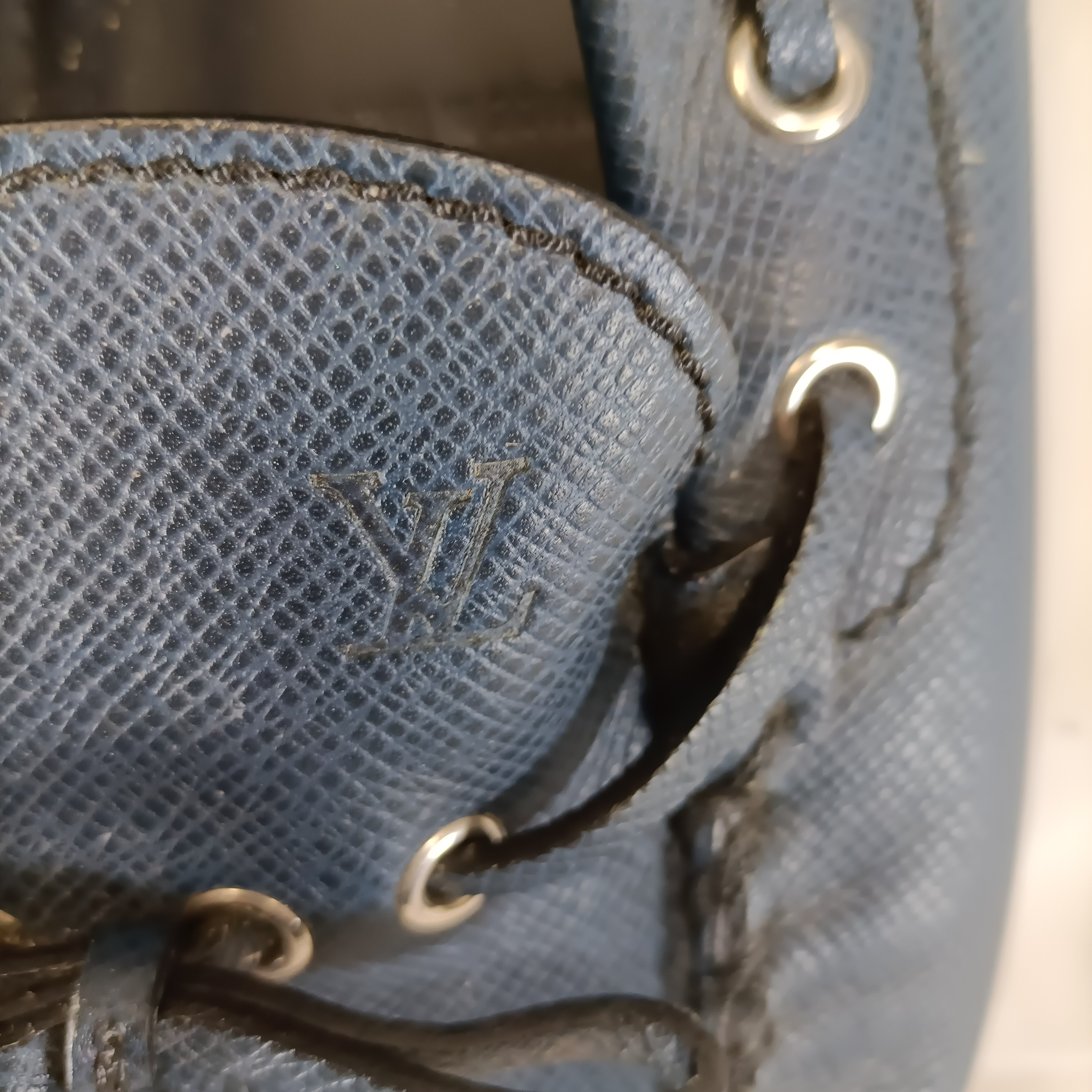 Voir photo 2 de Mocassins Louis Vuitton Hockenheim bleu cuir grainé homme Mocassins Louis Vuitton Hockenheim bleu cuir grainé homme Parfait état reconditionné photo 2
