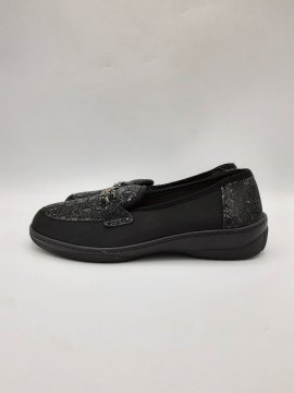 Mocassins PODOWELL noirs de seconde main - 15,00 € Mocassins PODOWELL noirs de seconde main N/A reconditionné disponible sur Claquettes Market