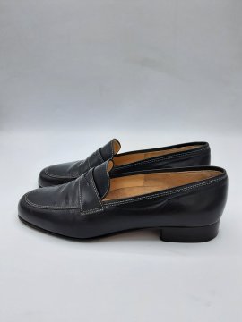 Mocassins Salamander noir de seconde main - 20,00 € Mocassins Salamander noir de seconde main N/A reconditionné disponible sur Claquettes Market