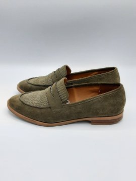Mocassins vert cuir velours ERAM FLEX T39 de seconde main - 30,00 € Mocassins vert cuir velours ERAM FLEX T39 de seconde main reconditionné disponible sur Claquettes Market