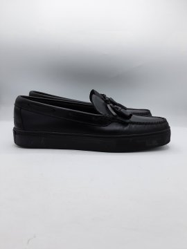 Mocassins WEEJUNS noirs de seconde main - 50,00 € Mocassins WEEJUNS noirs de seconde main reconditionné disponible sur Claquettes Market