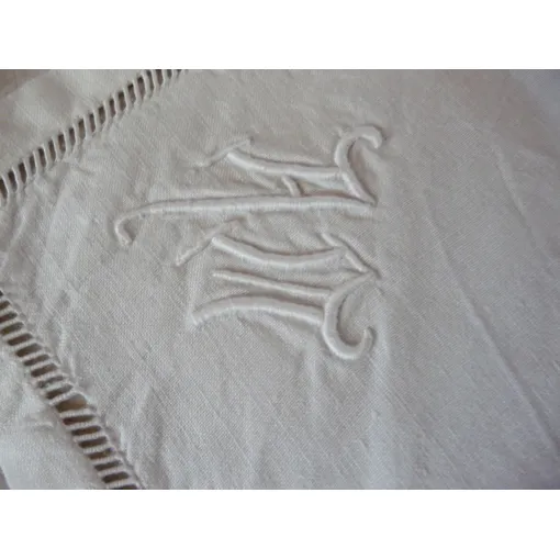 Monogramme Ancien Brodé Main Sur Serviette 62 Cm X 67 Cm Bon état reconditionné disponible sur Rakuten
