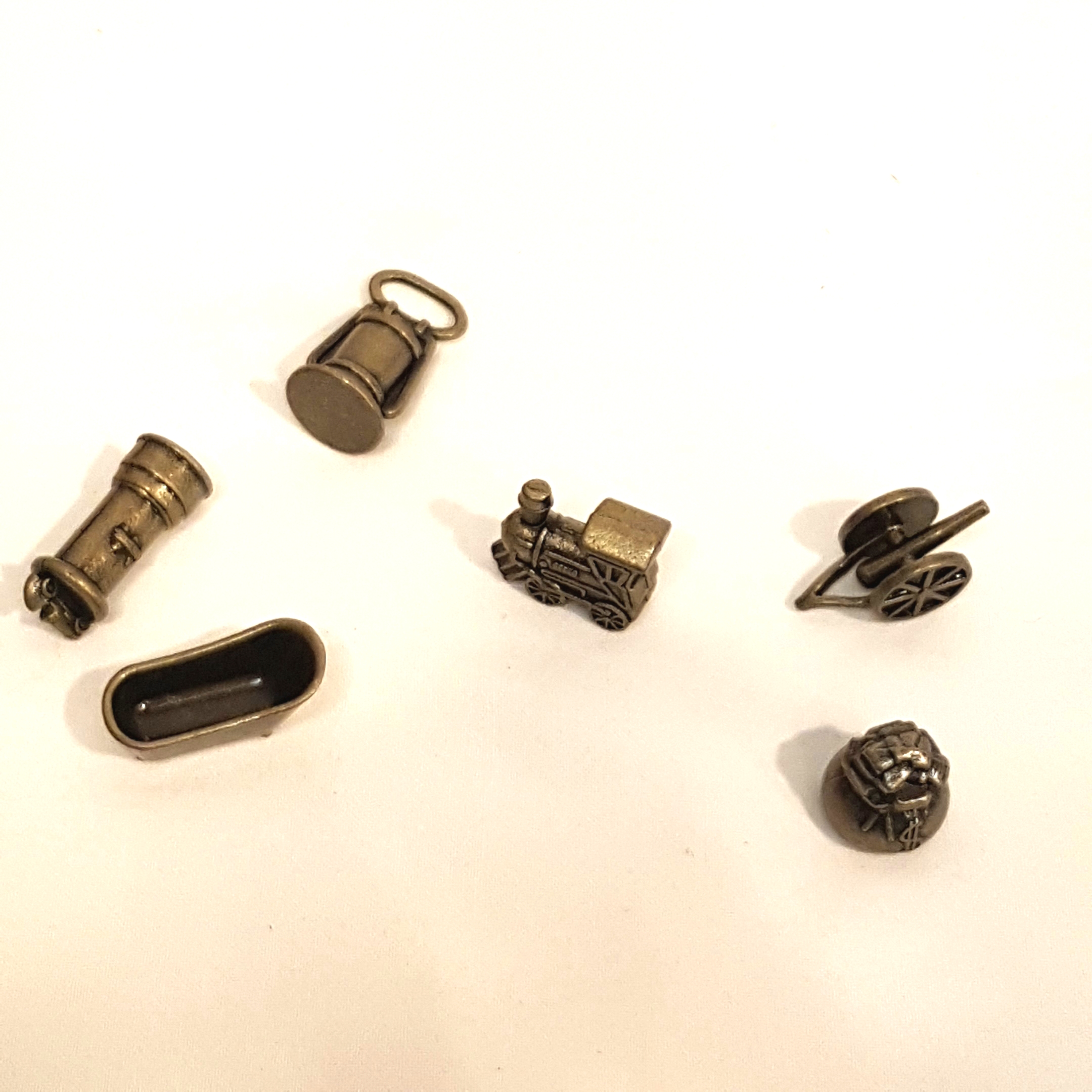 Voir photo 2 de Monopoly - Hasbro Gaming Monopoly - Hasbro Gaming État correct reconditionné photo 2