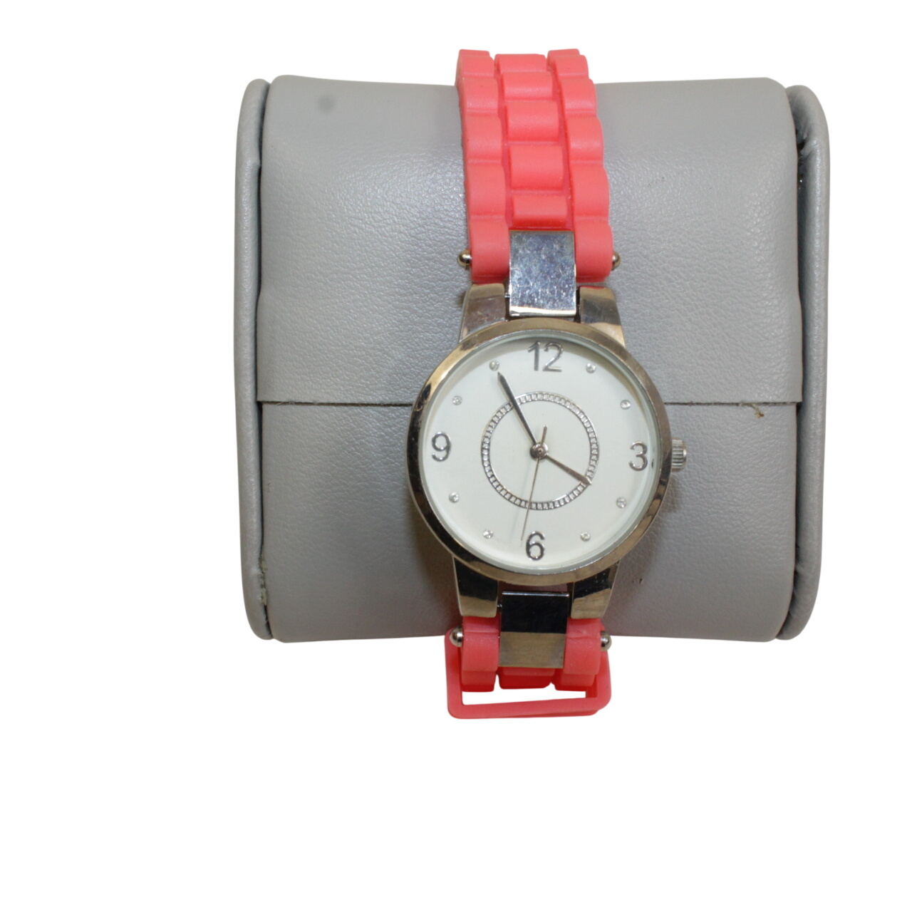 Acheter Montre femme LDADPR Bon état - 10,00 € Montre femme LDADPR Bon état reconditionné disponible sur Label Emmaüs