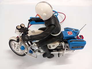 Voir photo 4 de Moto de Police Honda Filoguidé Joustra échelle 1.6 Moto de Police Honda Filoguidé Joustra échelle 1.6 Bon état reconditionné photo 4