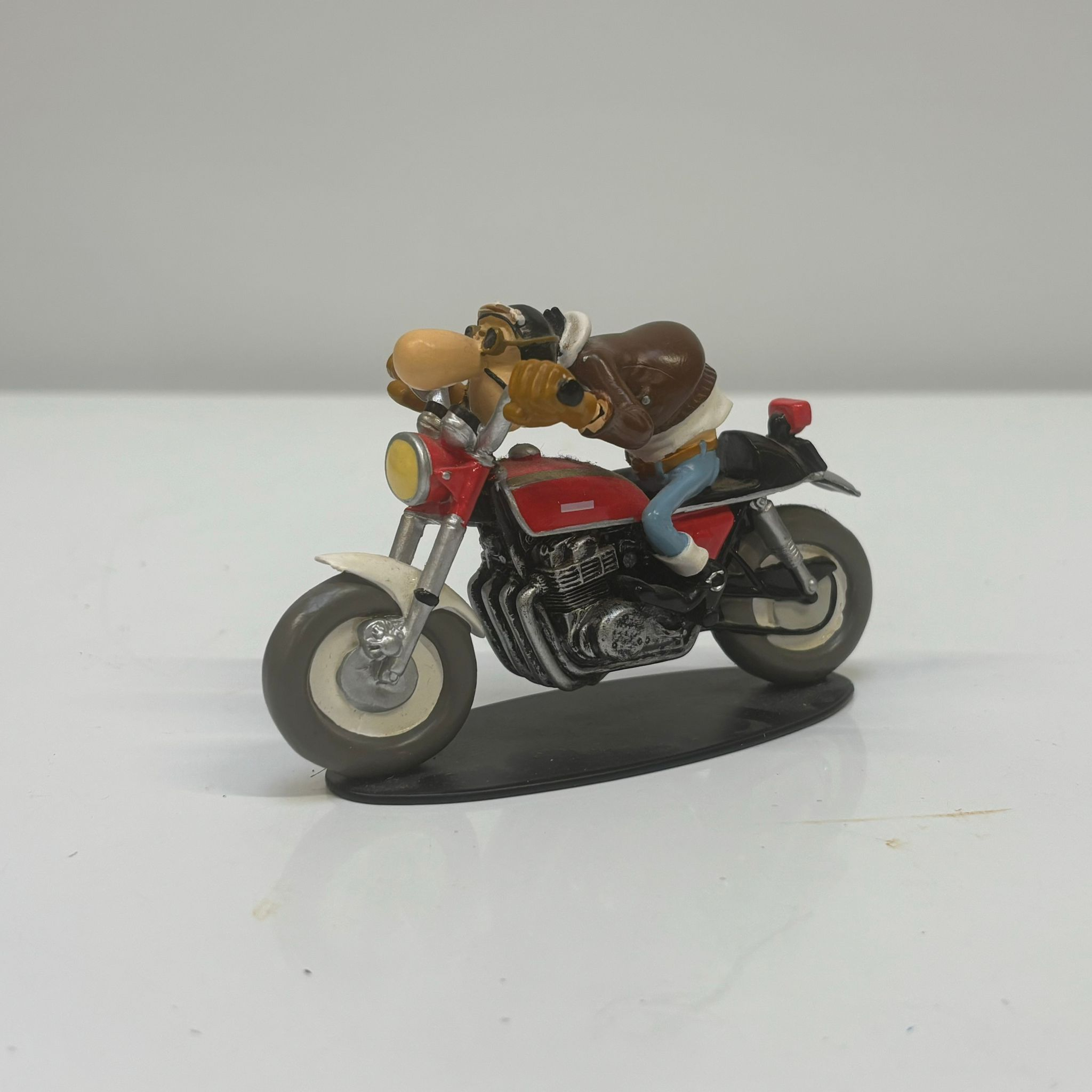 Voir photo 2 de Moto miniature - Edouard Bracame Honda CB 750 Moto miniature - Edouard Bracame Honda CB 750 Bon état reconditionné photo 2