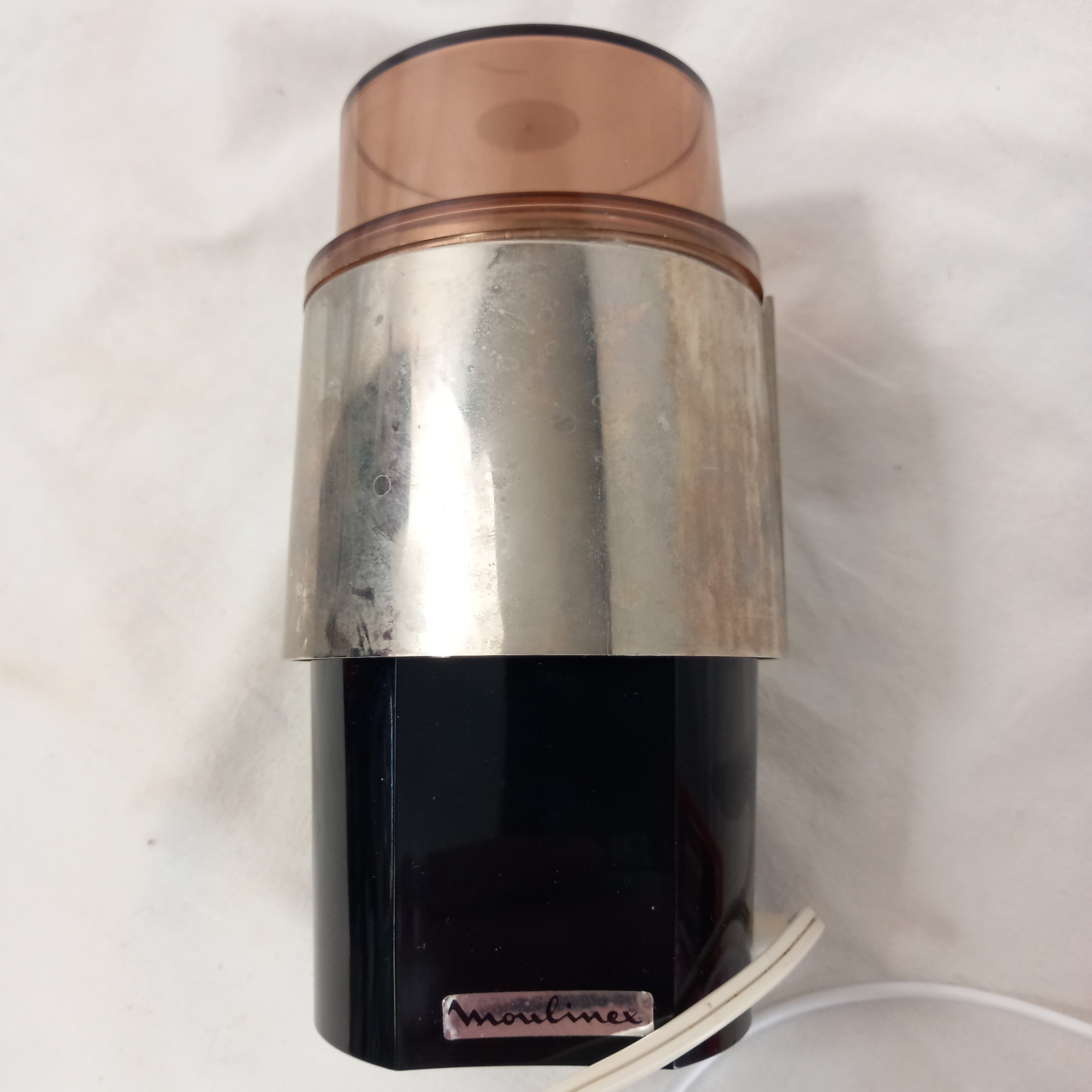 Voir photo 4 de Moulin à café électrique VINTAGE noir et chromé, modèle "super junior luxe", de marque Moulinex (années 1970) Moulin à café électrique VINTAGE noir et chromé, modèle "super junior luxe", de marque Moulinex (années 1970) Bon état reconditionné photo 4