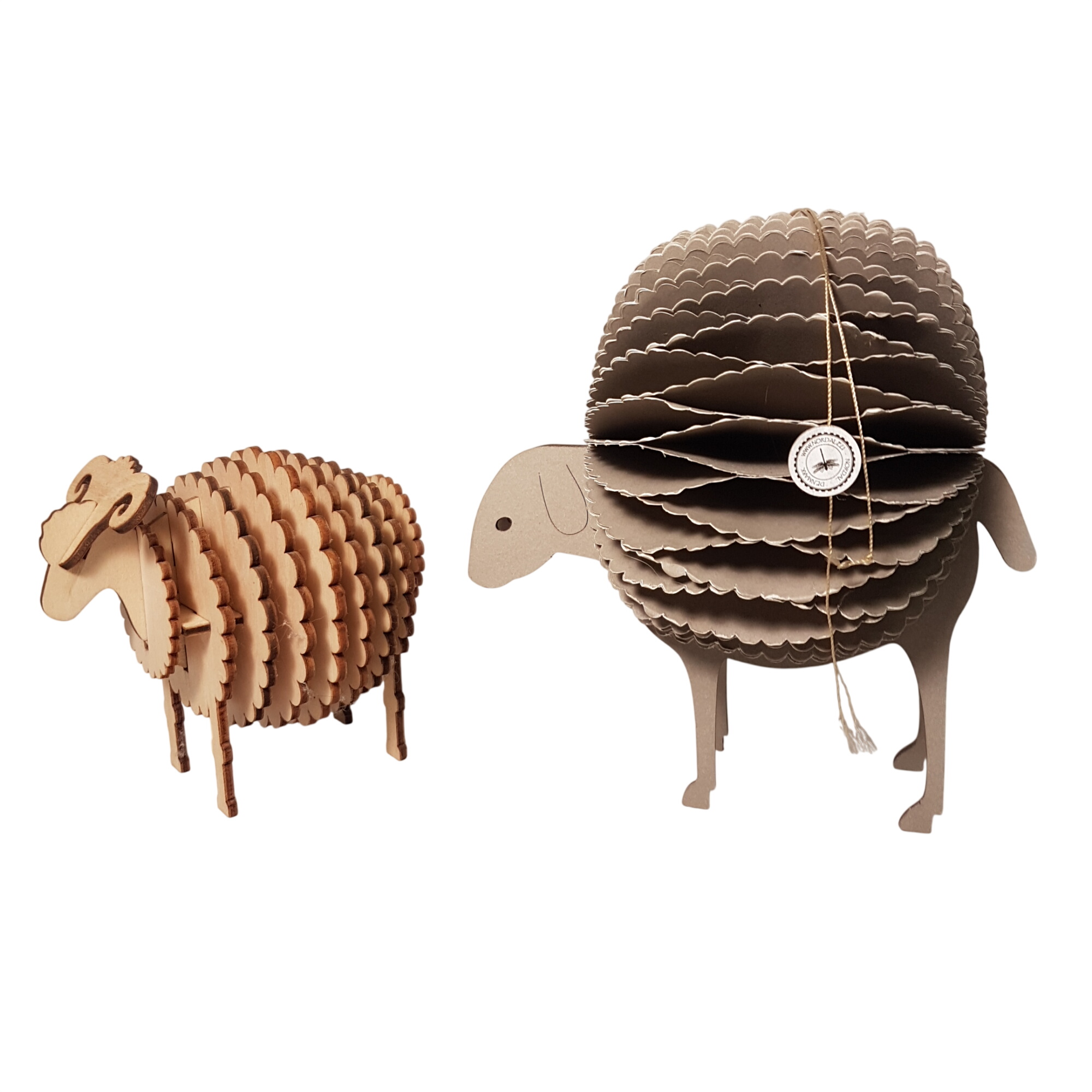 Acheter Moutons décoratifs en bois et papier - 11,00 € Moutons décoratifs en bois et papier reconditionné disponible sur Label Emmaüs
