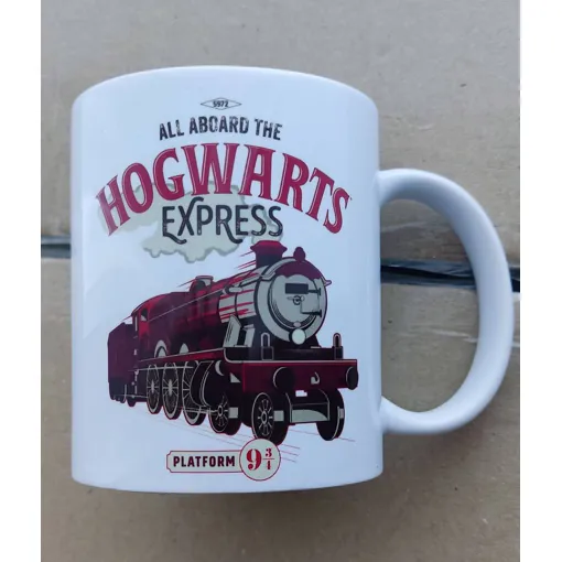 Acheter Mug Harry Potter Train Hogwarts Express Bon état - 10,00 € Mug Harry Potter Train Hogwarts Express Bon état reconditionné disponible sur Rakuten