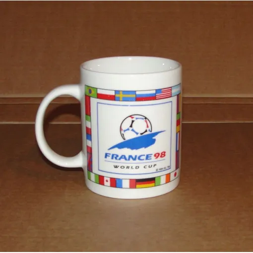 Mug Officiel Mondial 98 Football Chope Ceramique occasion reconditionné disponible sur Rakuten