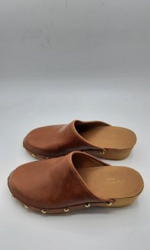 Acheter Mules clouté - 25,00 € Mules clouté Jonak reconditionné disponible sur Claquettes Market