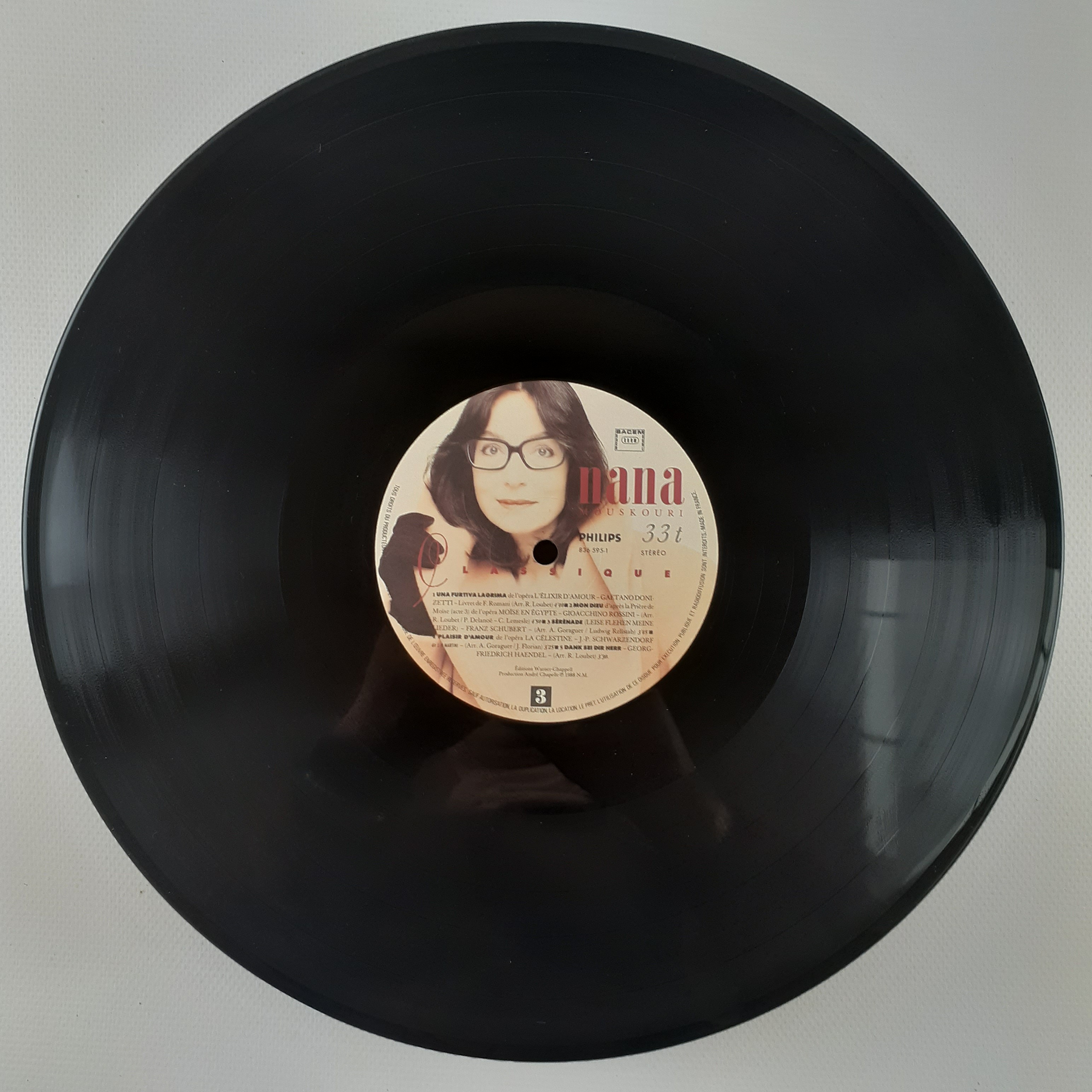 Voir photo 2 de Nana Mouskouri Les plus grands airs classiques 1988 Nana Mouskouri Les plus grands airs classiques 1988 Parfait état reconditionné photo 2