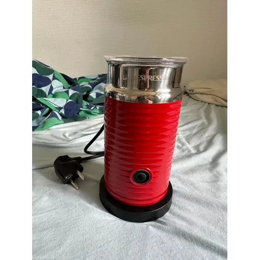 Nespresso Aeroccino 3 - Mousseur à lait - 240 ml - rouge Bon état reconditionné disponible sur Rakuten