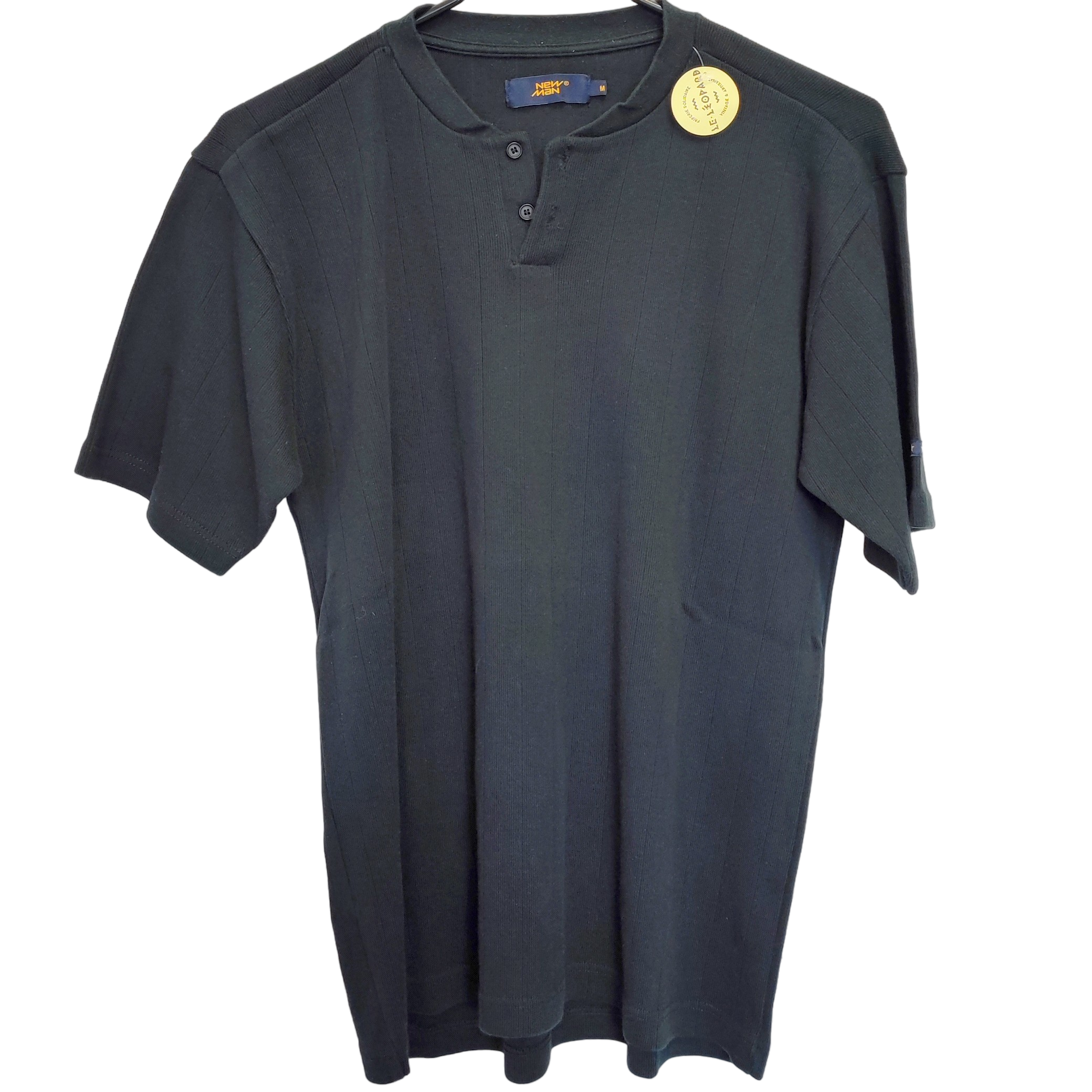 NEW MAN - T-shirt noir - M - Homme Bon état - 10,00 € NEW MAN - T-shirt noir - M - Homme Bon état reconditionné disponible sur Label Emmaüs