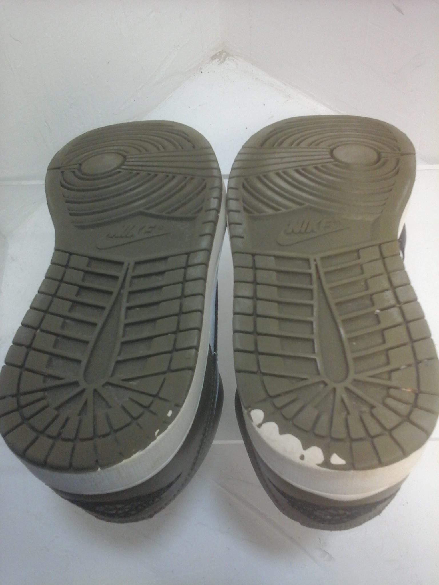 Voir photo 12 de Nike Air Jordan 1 low Nike Air Jordan 1 low Très bon état reconditionné photo 12