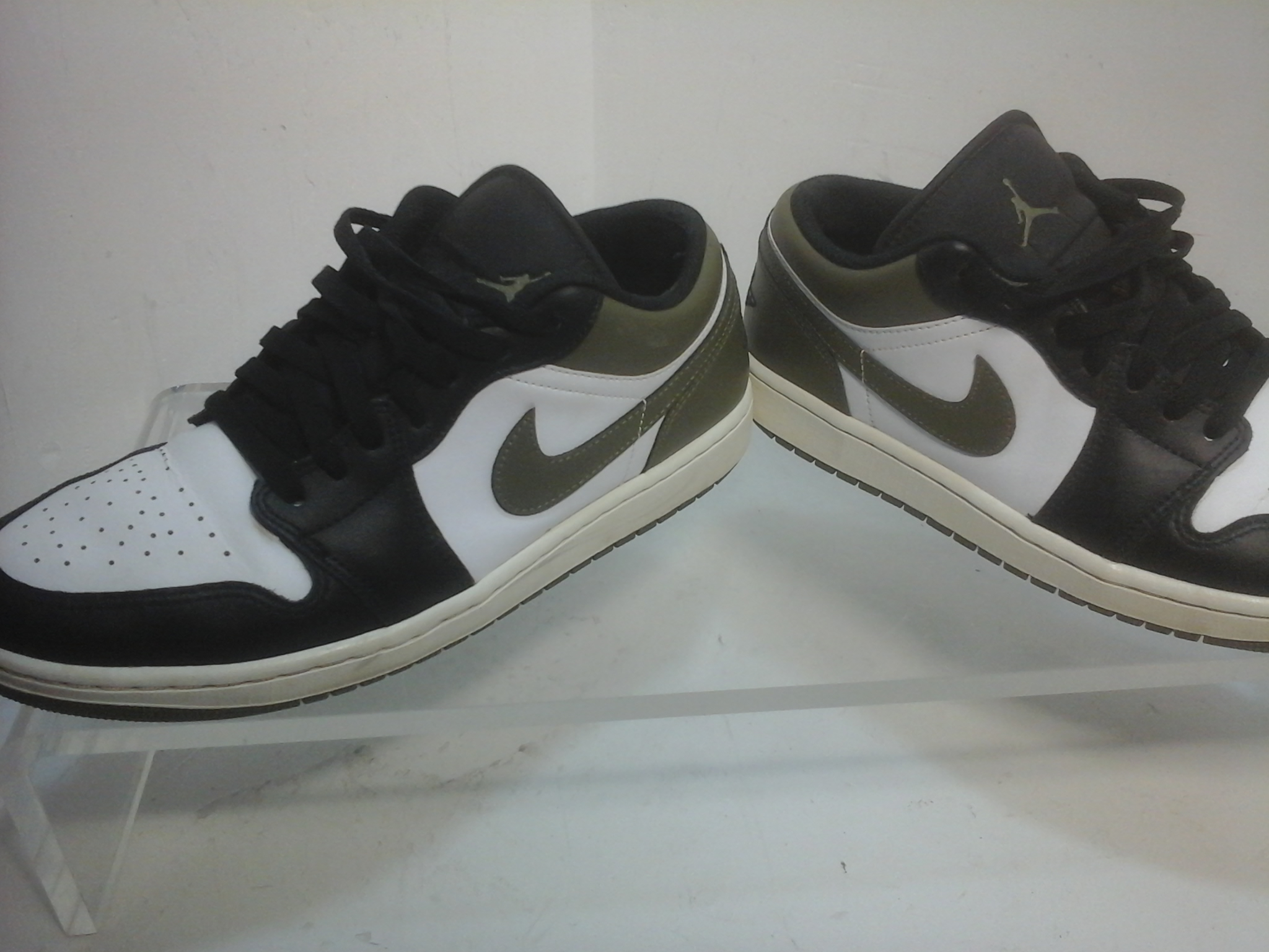 Voir photo 6 de Nike Air Jordan 1 low Nike Air Jordan 1 low Très bon état reconditionné photo 6