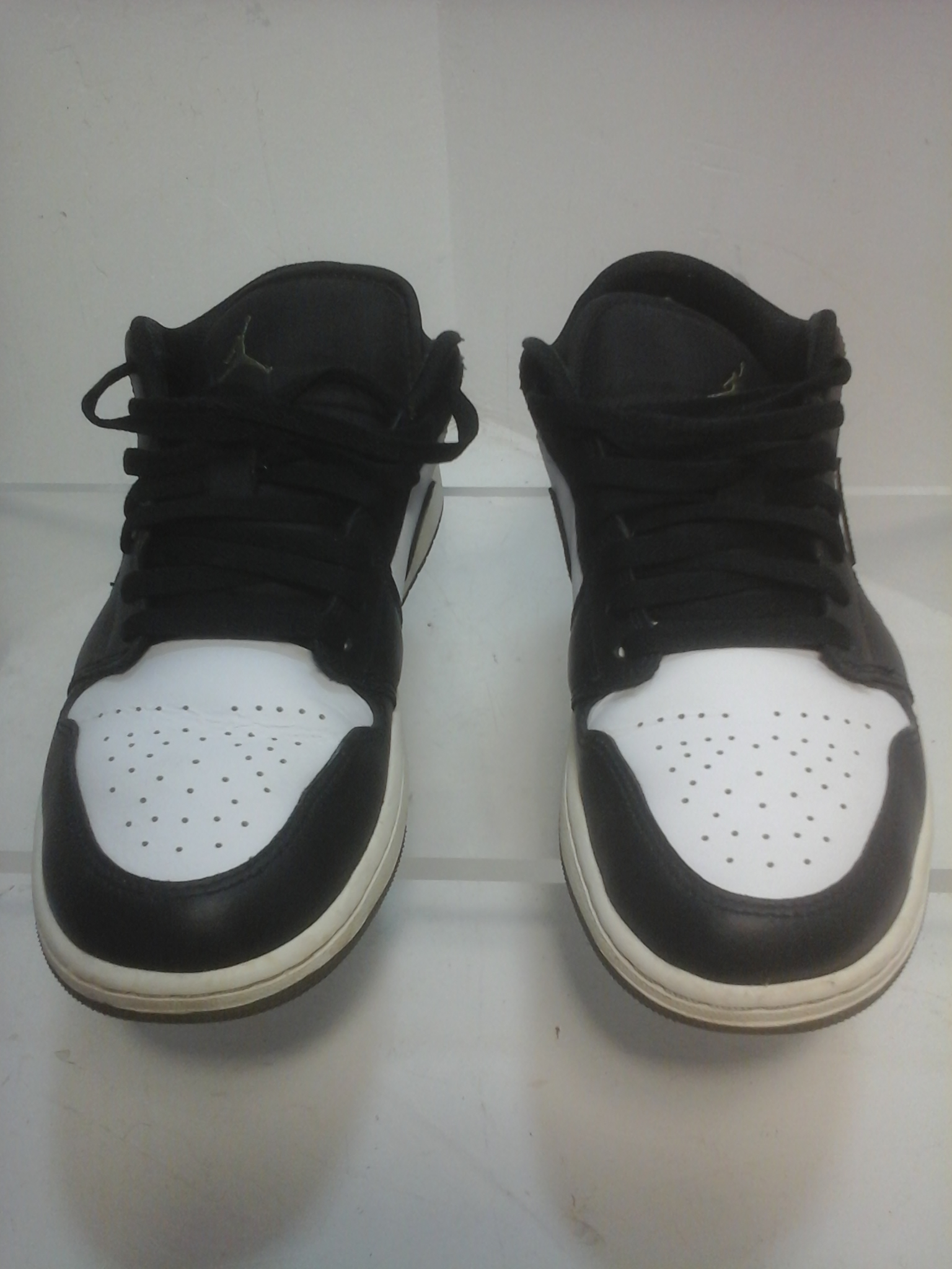 Nike Air Jordan 1 low Très bon état - alternatives disponibles sur Dero Nike Air Jordan 1 low Très bon état reconditionné (offre indisponible)