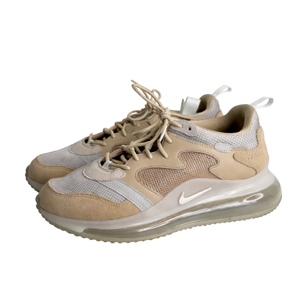 Nike - Baskets - Daim et cuir Beige gris - Taille 42,5 Très bon état - 140,00 € Nike - Baskets - Daim et cuir Beige gris - Taille 42,5 Très bon état reconditionné disponible sur Label Emmaüs