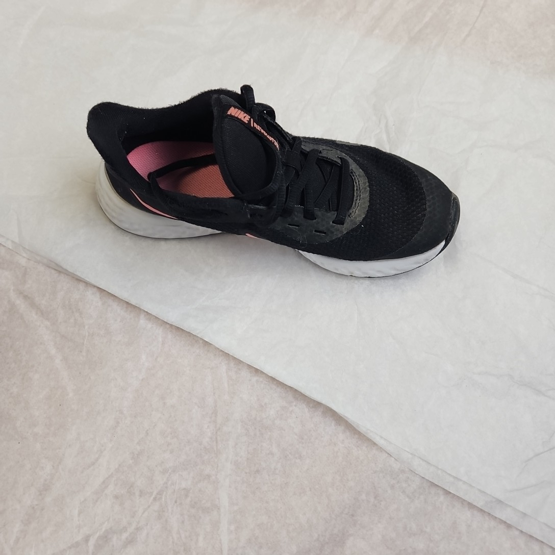 Voir photo 7 de Nike – baskets noir en toile – pointure 35 Nike – baskets noir en toile – pointure 35 Bon état reconditionné photo 7
