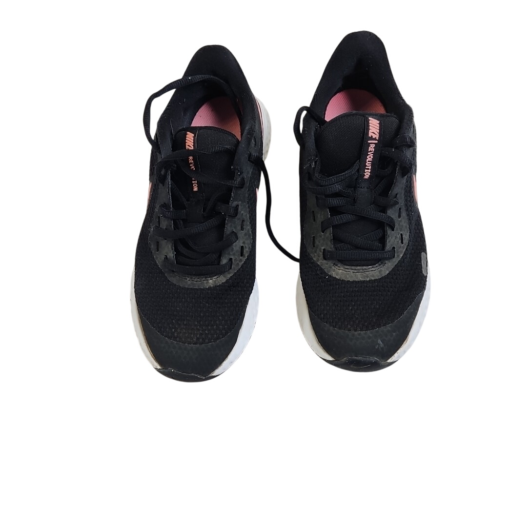 Nike – baskets noir en toile – pointure 35 Bon état - 25,00 € Nike – baskets noir en toile – pointure 35 Bon état reconditionné disponible sur Label Emmaüs