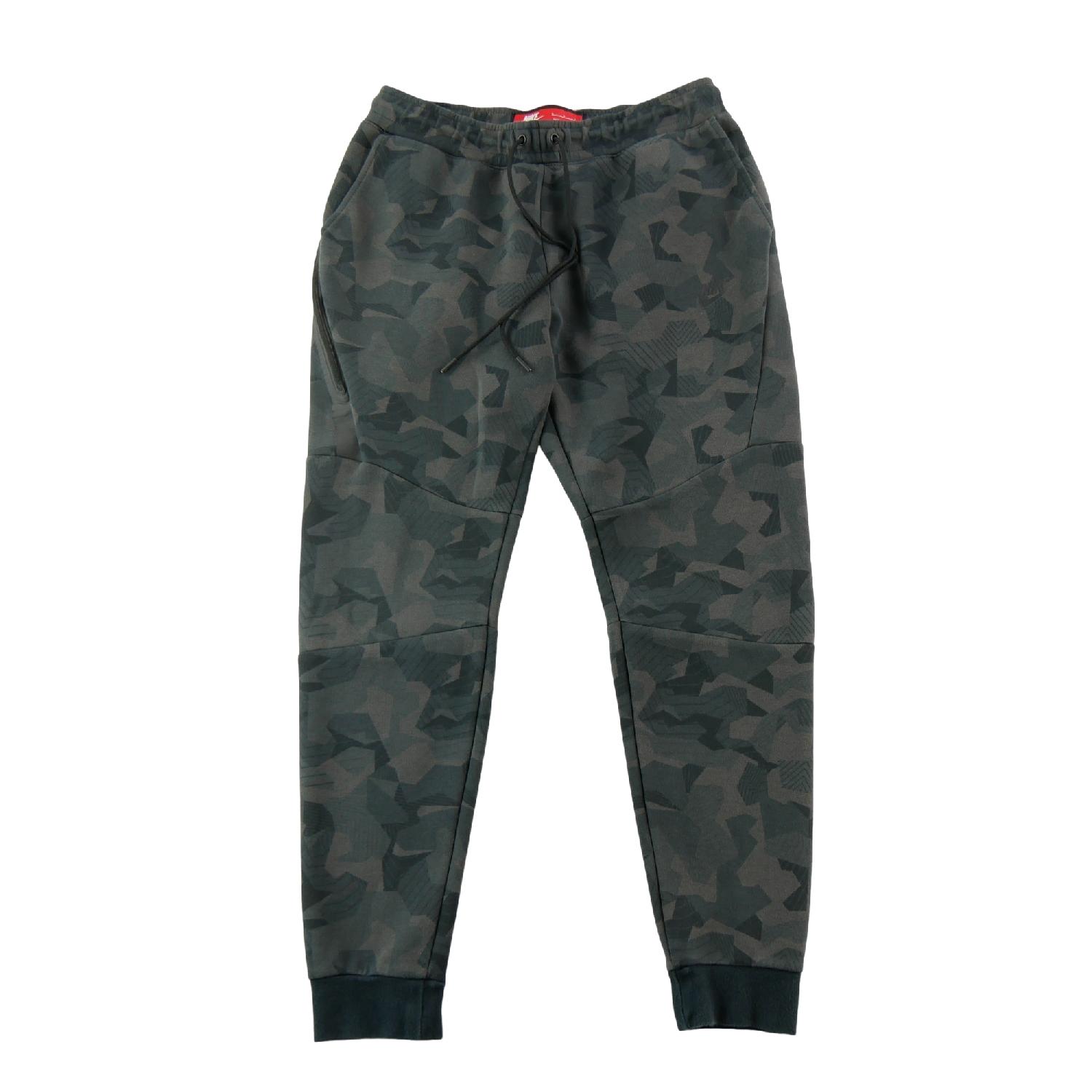 Nike Jogging Nike Tech Homme Taille M Noir Très bon état Nike reconditionné disponible sur Sporteed