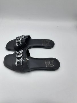 Acheter Nu-pieds de seconde main - 30,00 € Nu-pieds de seconde main N/A reconditionné disponible sur Claquettes Market
