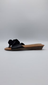 Acheter Nu-pieds de seconde mains - 10,00 € Nu-pieds de seconde mains Geox reconditionné disponible sur Claquettes Market