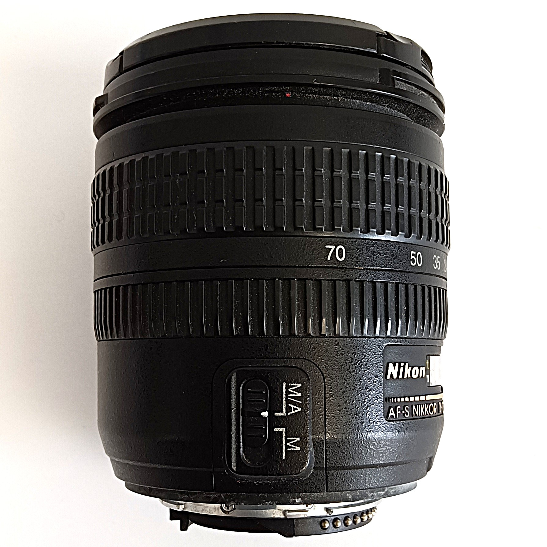 Voir photo 3 de Objectif Nikon AF-S DX Nikkor 18-70mm f/3.5-4.5 G ED Ø67 Objectif Nikon AF-S DX Nikkor 18-70mm f/3.5-4.5 G ED Ø67 Bon état reconditionné photo 3