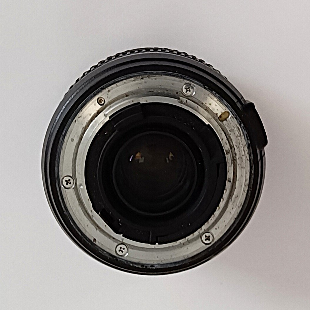 Voir photo 6 de Objectif Nikon AF-S DX Nikkor 18-70mm f/3.5-4.5 G ED Ø67 Objectif Nikon AF-S DX Nikkor 18-70mm f/3.5-4.5 G ED Ø67 Bon état reconditionné photo 6
