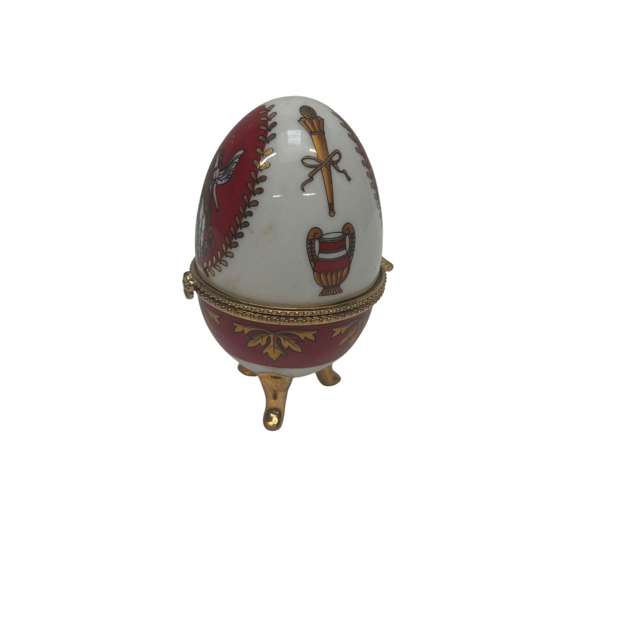 Oeuf de décoration rouge Très bon état - 10,00 € Oeuf de décoration rouge Très bon état reconditionné disponible sur Label Emmaüs