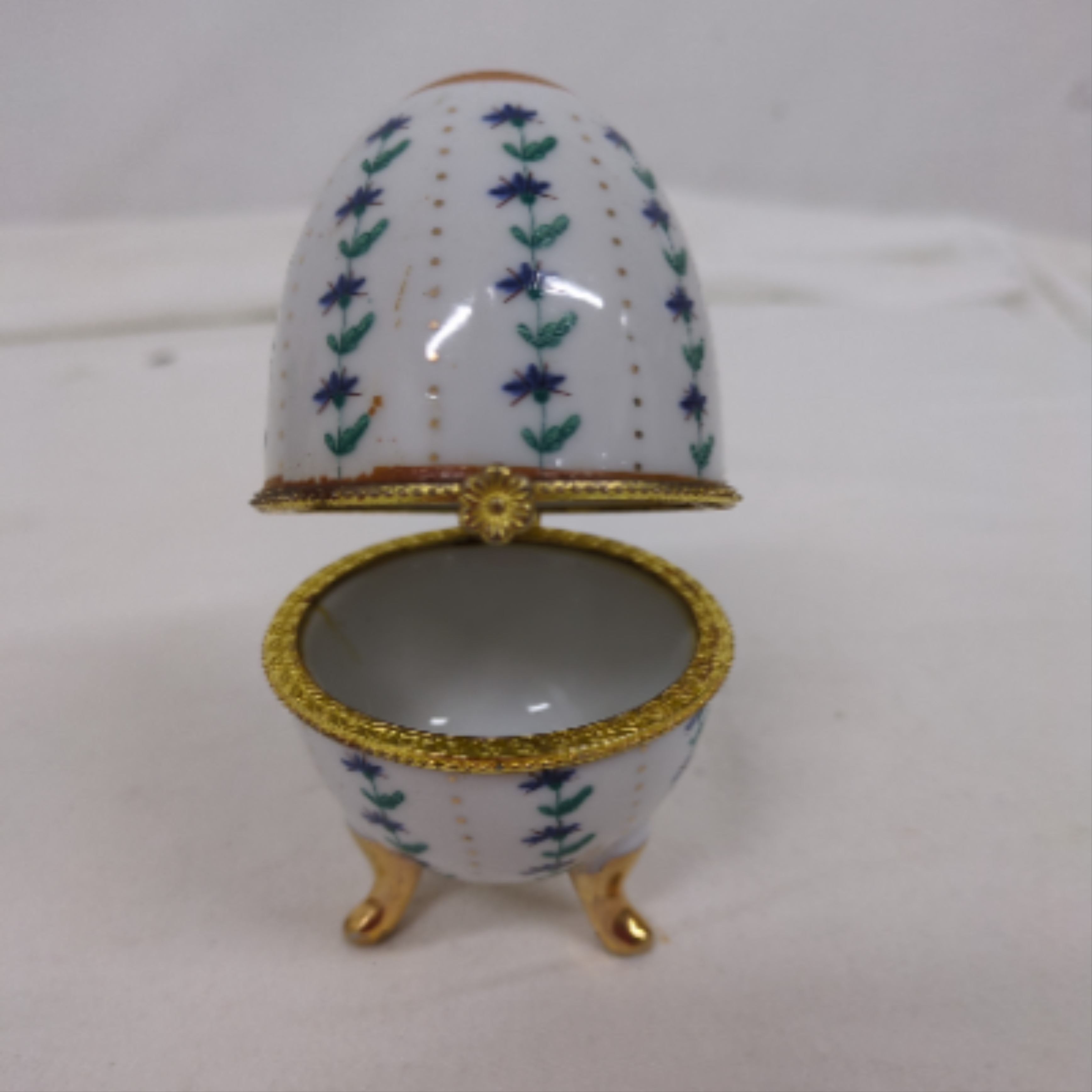 Voir photo 2 de Oeuf style Fabergé Oeuf style Fabergé Bon état reconditionné photo 2