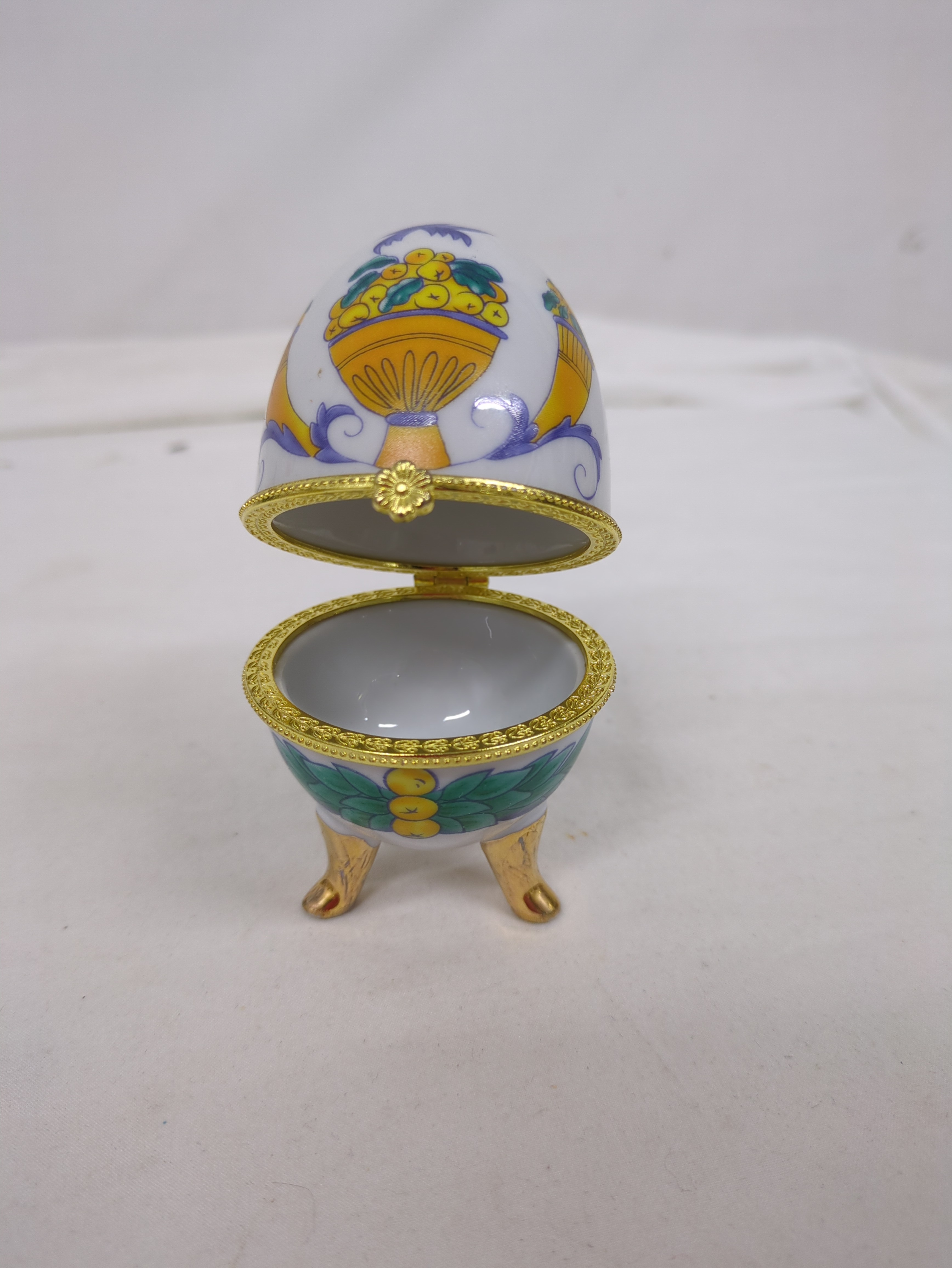 Voir photo 2 de Oeuf style Fabergé Oeuf style Fabergé Très bon état reconditionné photo 2