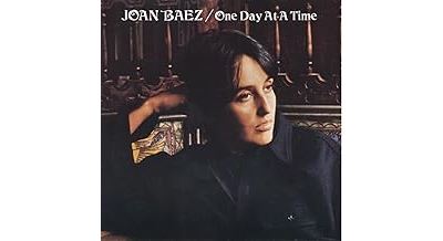 One day at a time État correct reconditionné disponible sur Fnac