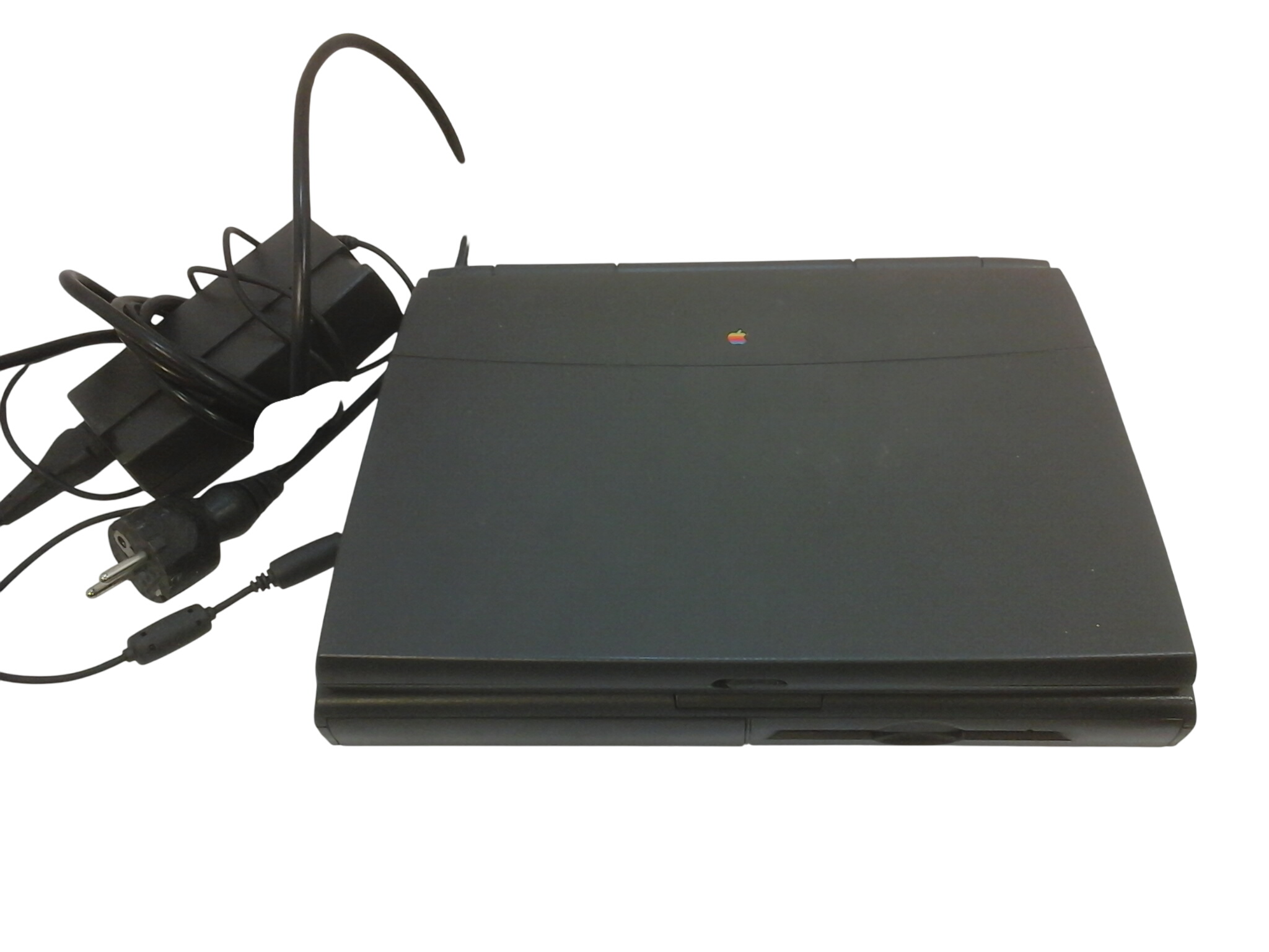 Ordinateur portable Macintoch Bon état - 100,00 € Ordinateur portable Macintoch Bon état reconditionné disponible sur Label Emmaüs