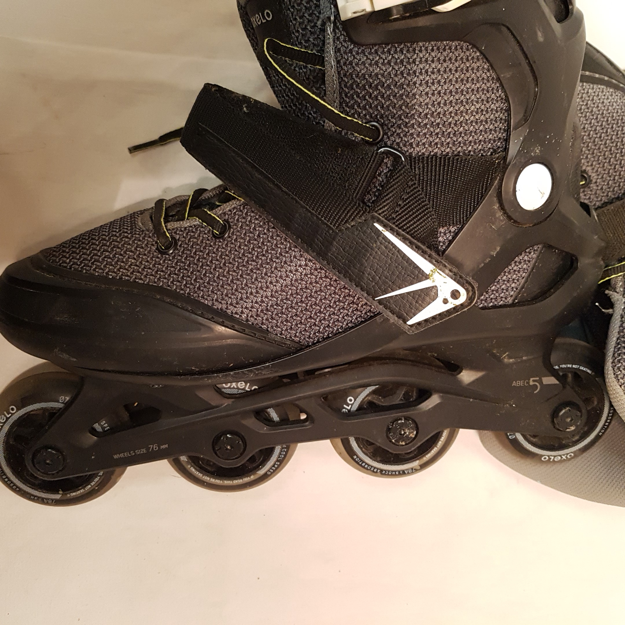 Voir photo 3 de Oxelo roller fitness adulte taille42 Oxelo roller fitness adulte taille42 Très bon état reconditionné photo 3