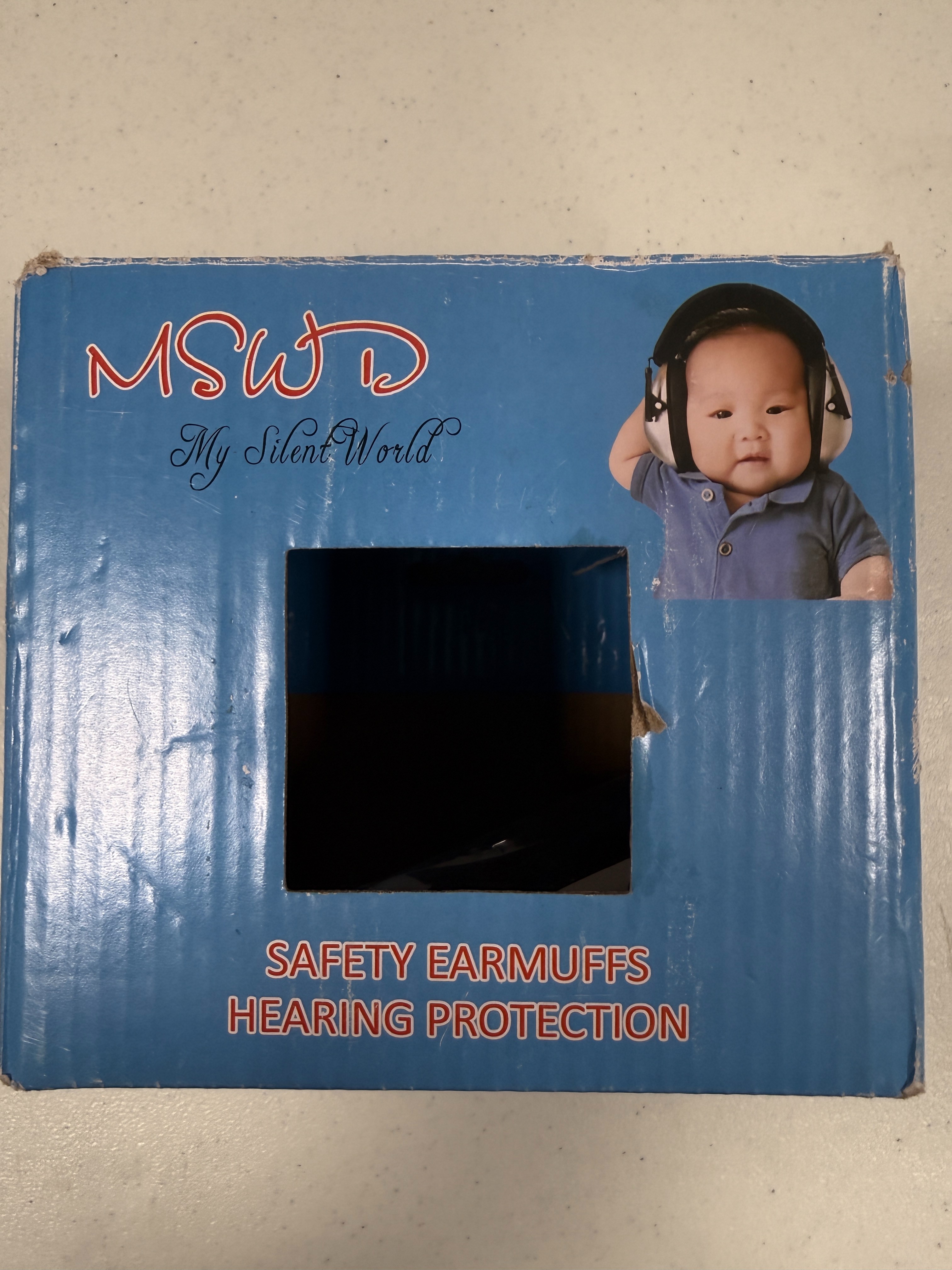 Voir photo 3 de Pack enfant : Casque anti-bruit pour enfant + peluche + de la lecture + un dvd + de quoi tester le casque anti-bruit^^ Pack enfant : Casque anti-bruit pour enfant + peluche + de la lecture + un dvd + de quoi tester le casque anti-bruit^^ Très bon état reconditionné photo 3
