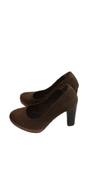 Acheter paire d'escarpins de seconde main - 10,00 € paire d'escarpins de seconde main reconditionné disponible sur Claquettes Market