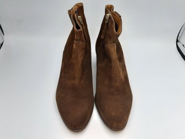 Paire d'occasion Bon état - 65,00 € Paire d'occasion Bon état Bocage reconditionné disponible sur Claquettes Market