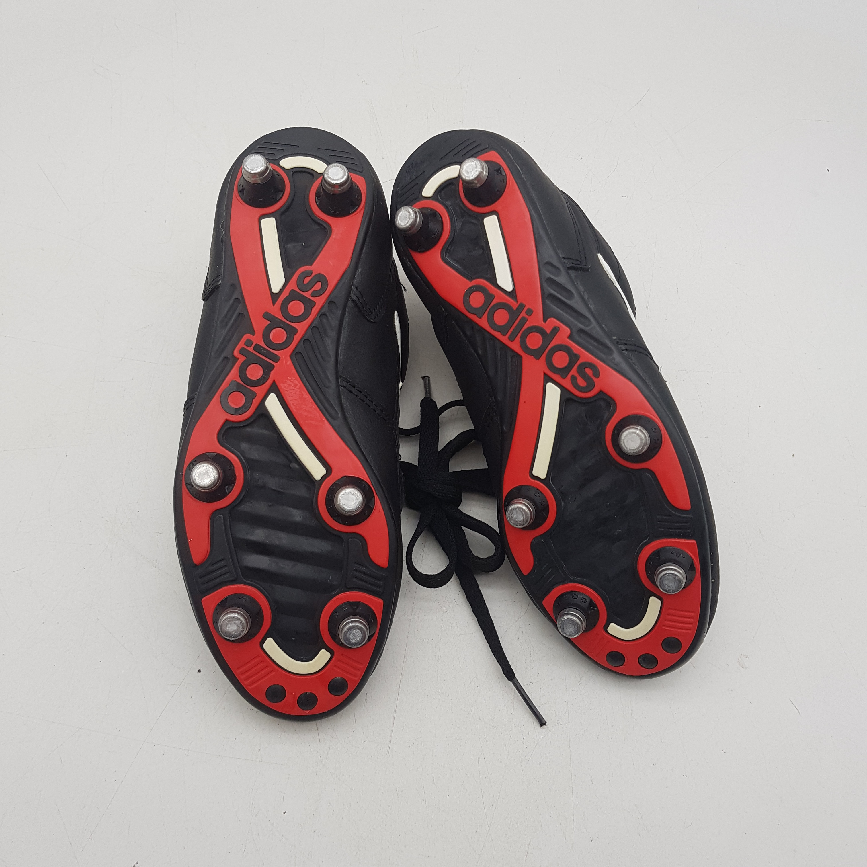 Voir photo 7 de Paire de chaussures Adidas Predator Rapier II Cup - Taille 37 1/3 (US-5) Paire de chaussures Adidas Predator Rapier II Cup - Taille 37 1/3 (US-5) Très bon état reconditionné photo 7