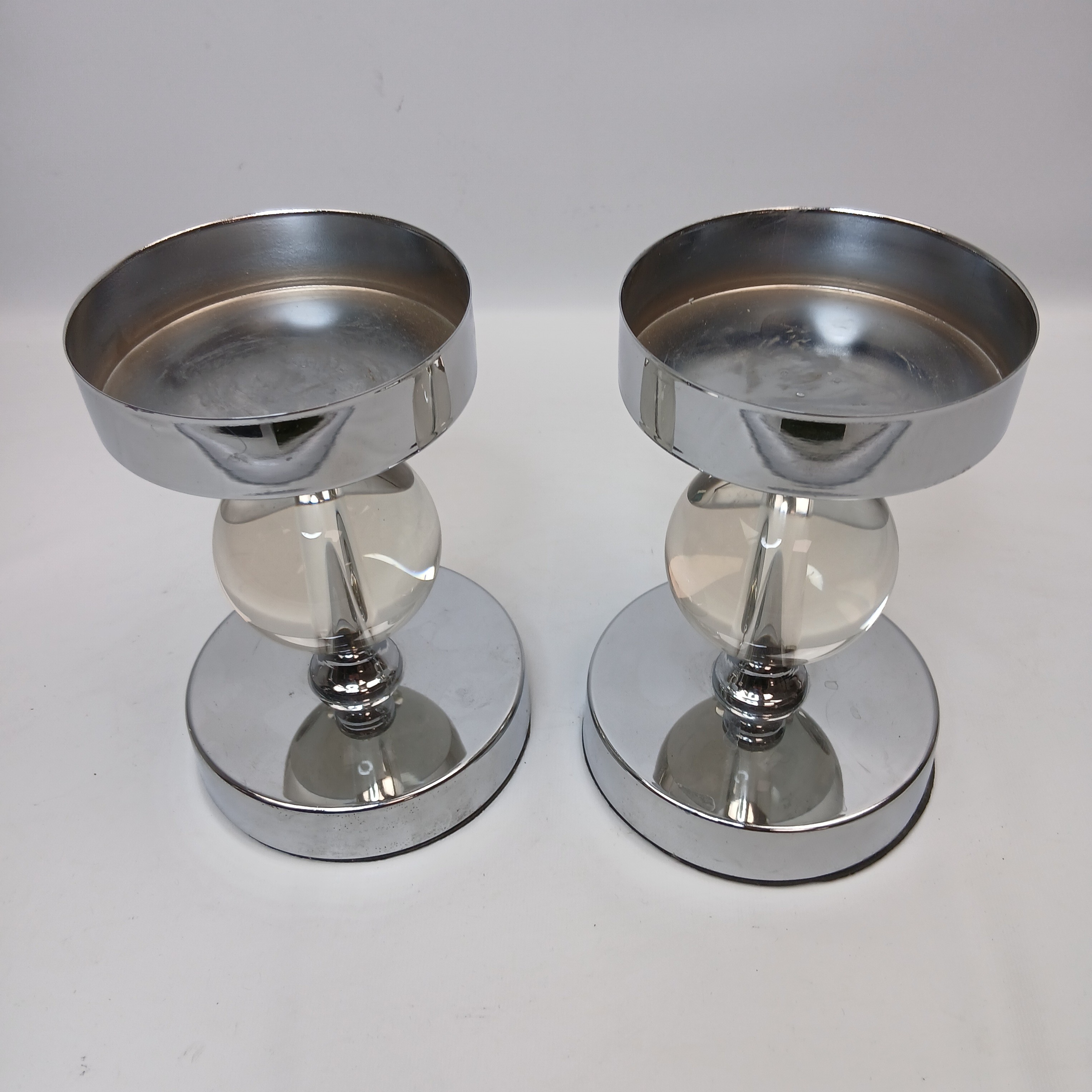 Voir photo 2 de Paire de porte bougies métal et verre Paire de porte bougies métal et verre Bon état reconditionné photo 2