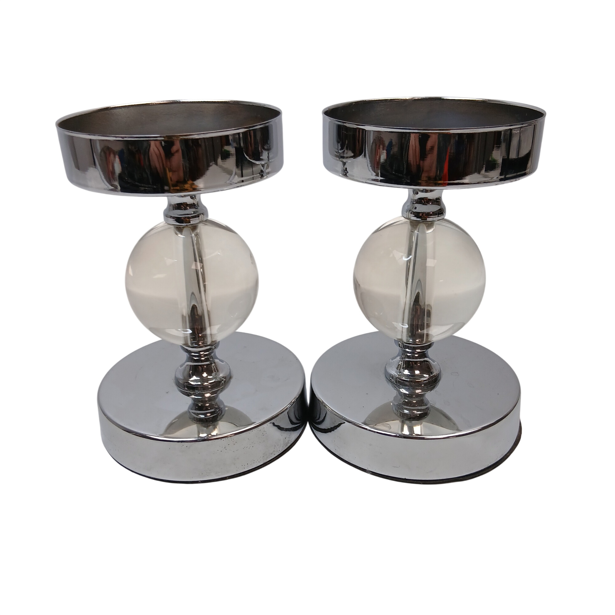 Acheter Paire de porte bougies métal et verre Bon état - 35,00 € Paire de porte bougies métal et verre Bon état reconditionné disponible sur Label Emmaüs