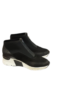 paire de rickers noire en 39 - 55,00 € paire de rickers noire en 39 N/A reconditionné disponible sur Claquettes Market