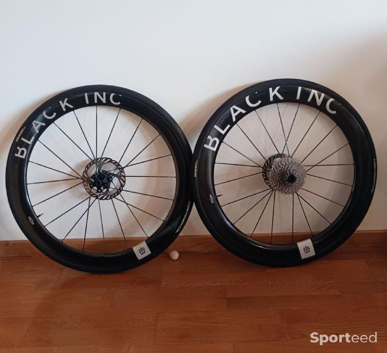 Paire de roues Black Inc 48/58 Très bon état Black & Decker (il est possible que "Black inc" soit une erre reconditionné disponible sur Sporteed