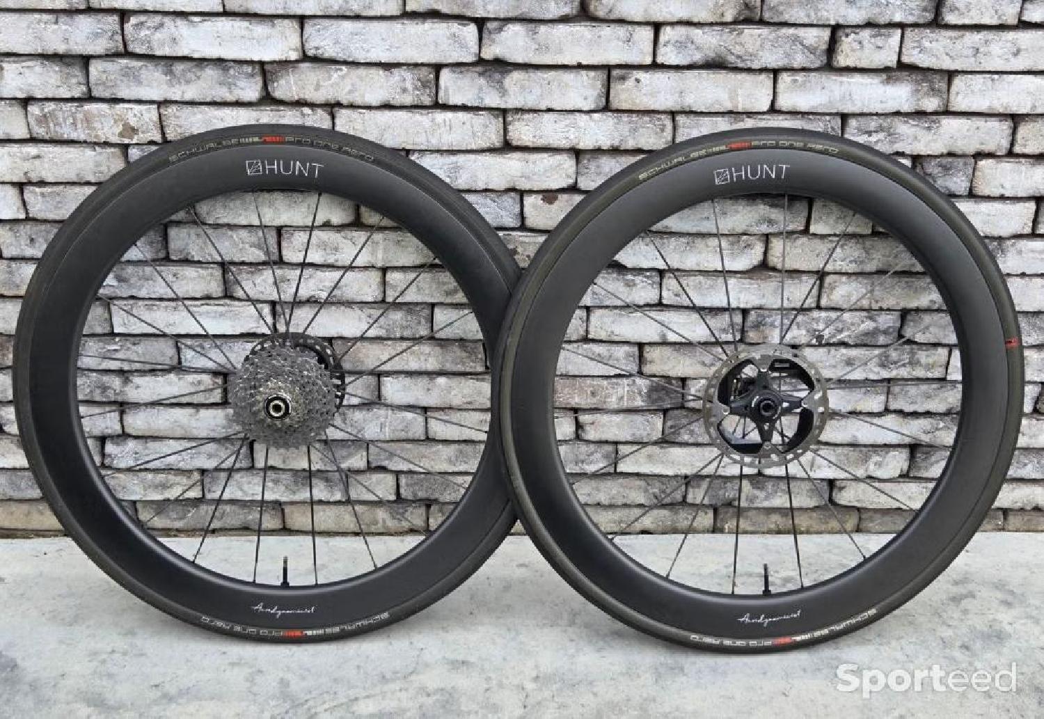 Paire de roues Hunt de 54 mm Très bon état reconditionné disponible sur Sporteed