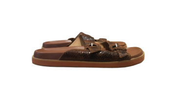 Paire de sandales de seconde main Bon état - 25,00 € Paire de sandales de seconde main Bon état N/A reconditionné disponible sur Claquettes Market